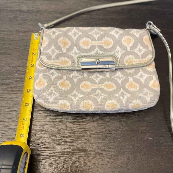 Coach Crossbody Pastel Gray Pink/Peach Bag Spring / Easter Converts to Hand Bag - Picture 9 of 9